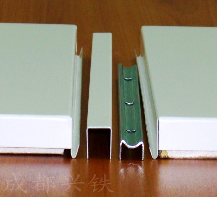 興鐵機房彩鋼板.jpg 興鐵機房彩鋼板.jpg