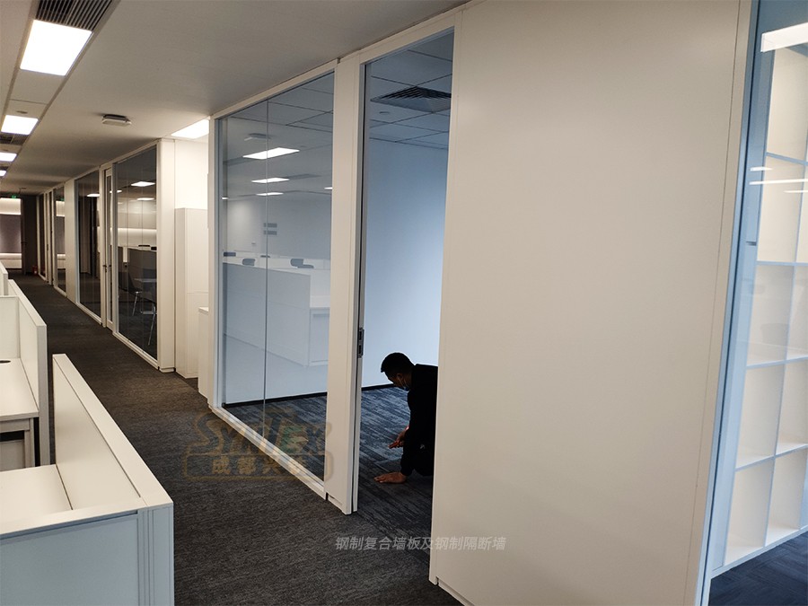 成都名揚辦公室鋼制隔斷墻.jpg undefined